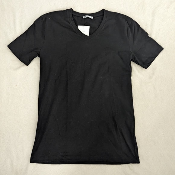 Zara - Plain Black Tee V-Neck M - Picture 1 of 4